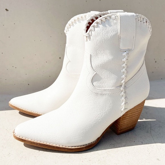 NEW Western Cowboy Whipstitched Ankle Boots
Pointy Toe Block Heel Distress White - Picture 15 of 16